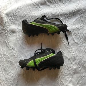 Soccer cleats